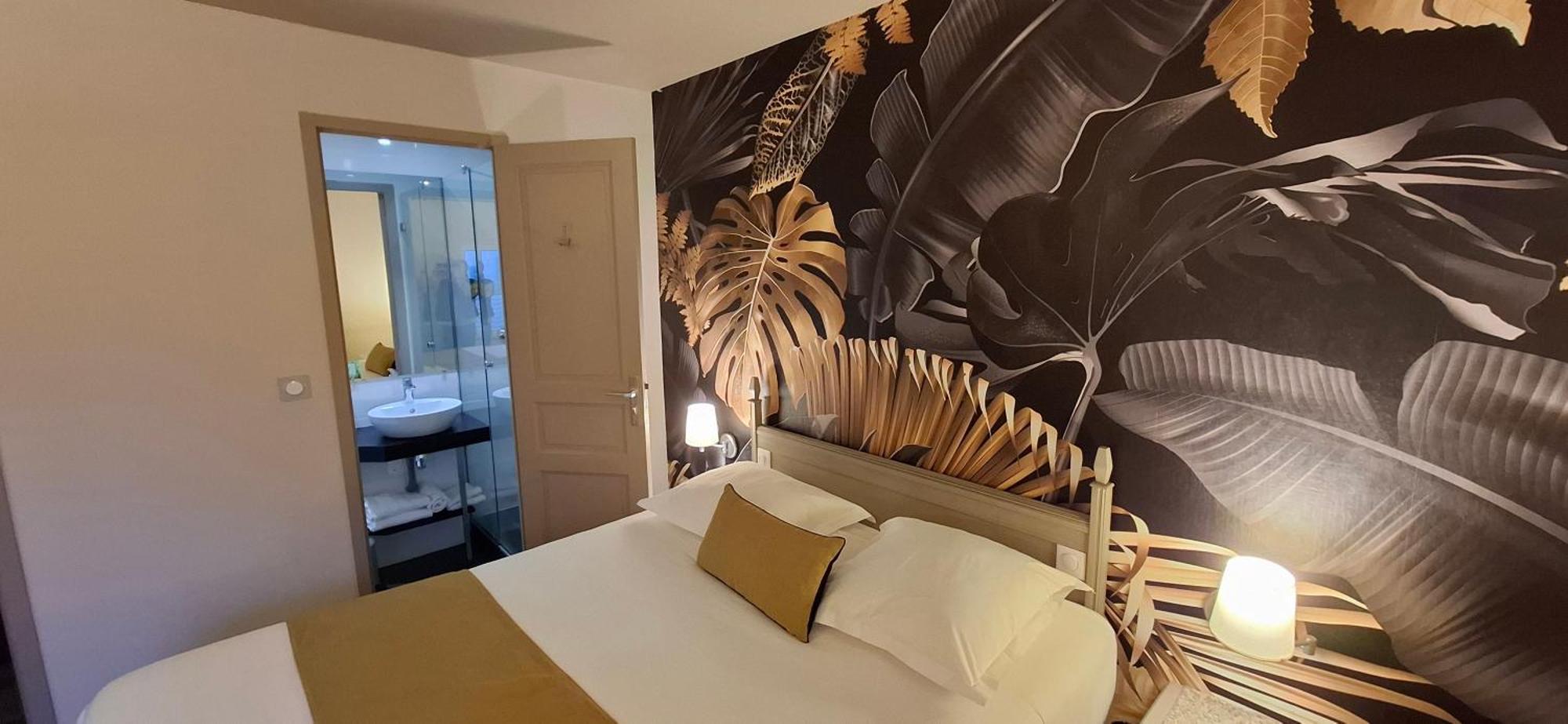 Hotel Logis La Grassinais 3*